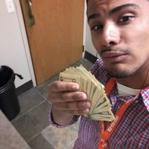 Meet your Posher, Ramon'e