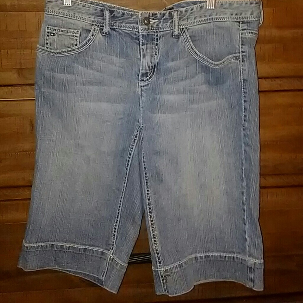 SOLD SOLD(2) Tommy Hilfiger Shorts 2 Pairs
