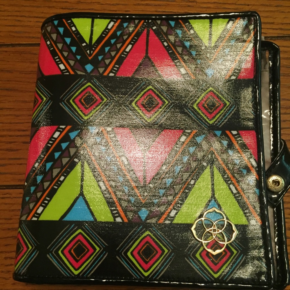 Kendra Scott zip away jewelry organizer