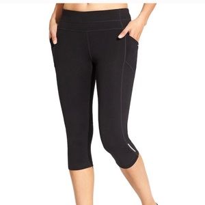 Athleta Be Free Knickers size small EUC