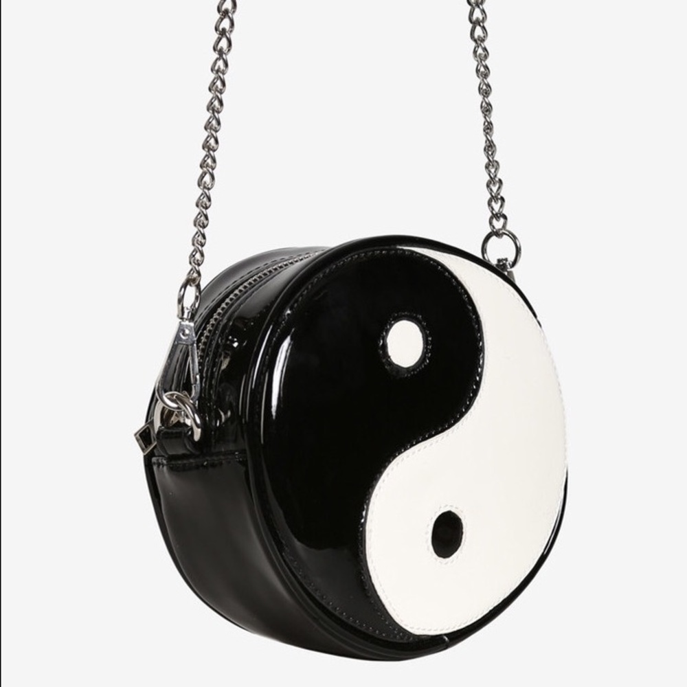 Yin yang circle purse