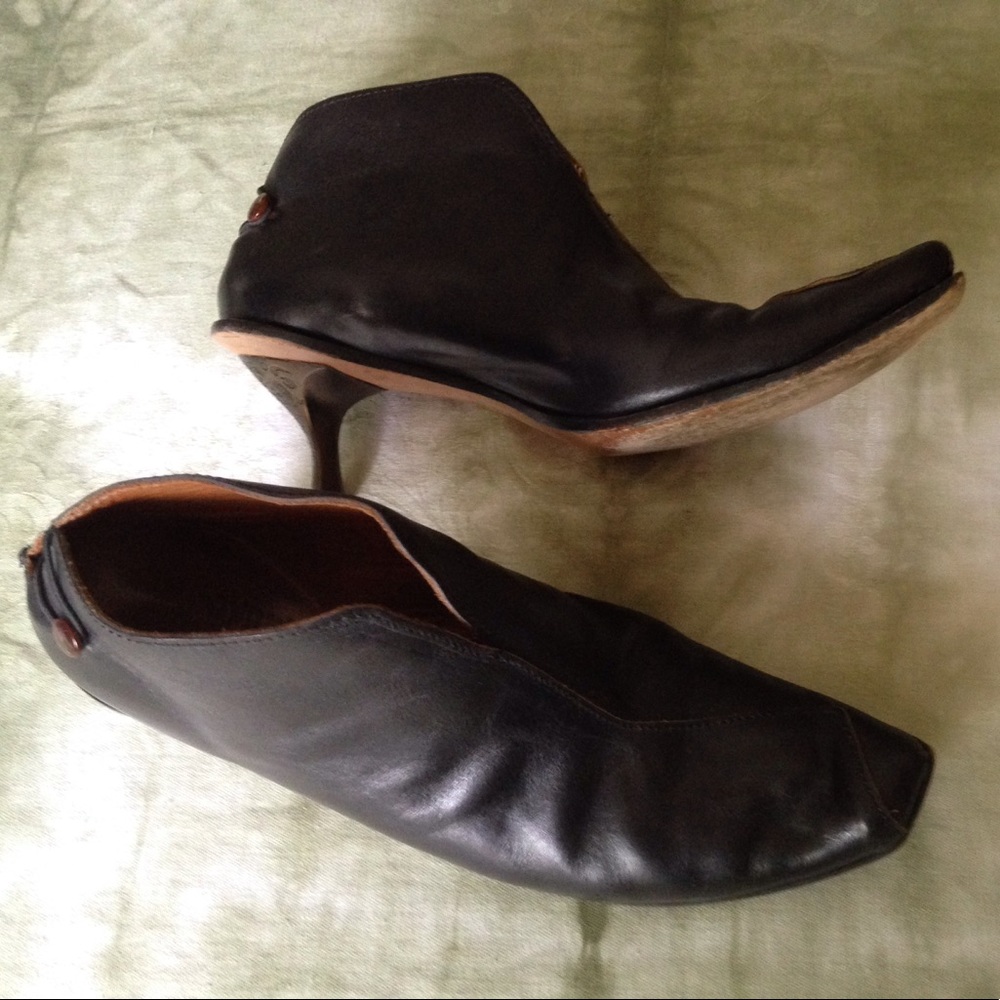 Cydwok booties. All leather. Size 39