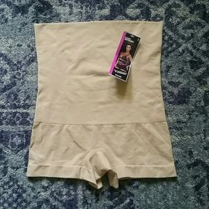 Maidenform Smoothing Shapewear Shorts