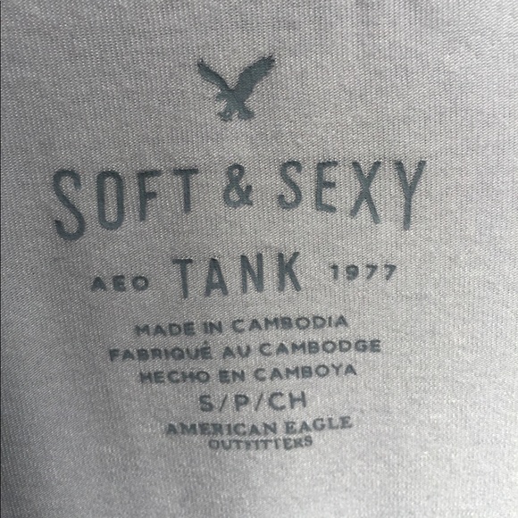 American EagleTank Top silver lettering never worn - Picture 4 of 4