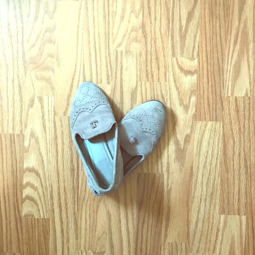 Tan / taupe shoes