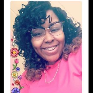 Meet your Posher, Angela
