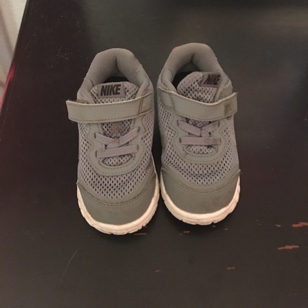 Boys 7C grey and orange Nikes