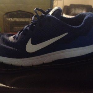 Nike flex experience shoe