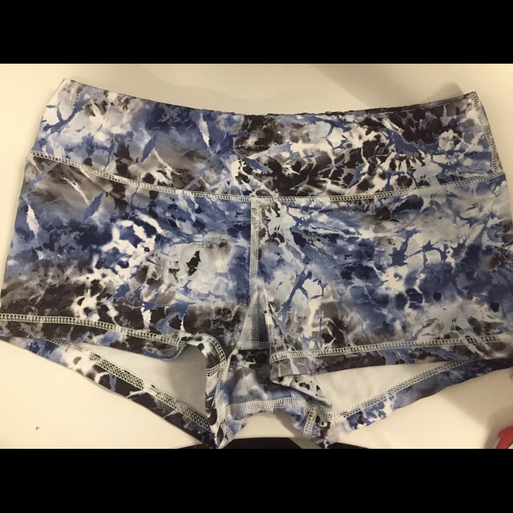 EUC Fleo shorts Electric Voodoo Size L