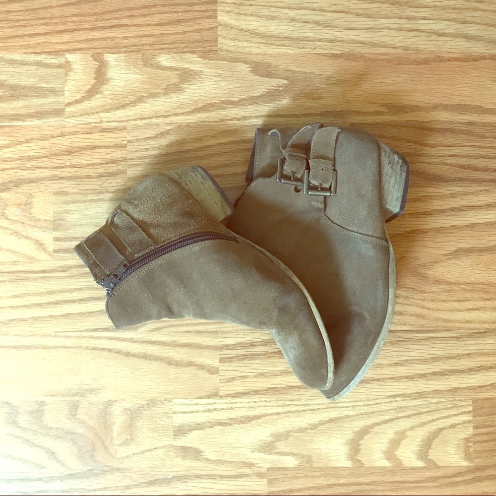 Ankle boots
