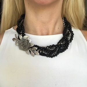 Necklace with a rose