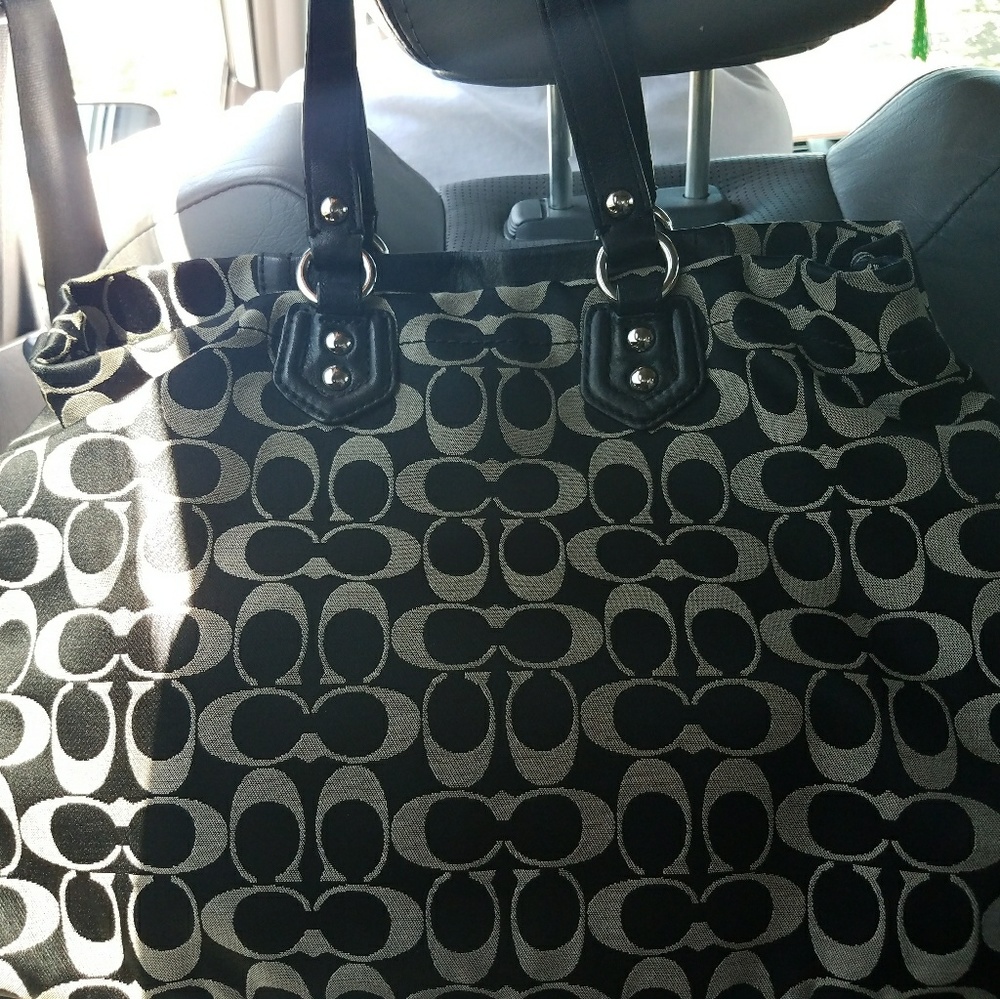 Coach - Picture 2 of 3