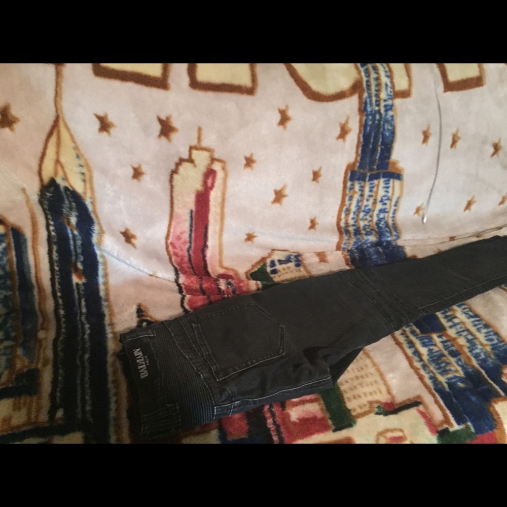 Balmain - Picture 2 of 2