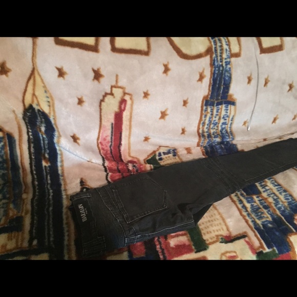 Balmain - Picture 2 of 2