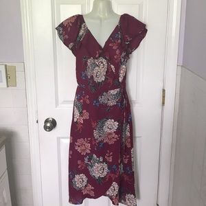 NEW BEAUTIFUL floral wrap dress