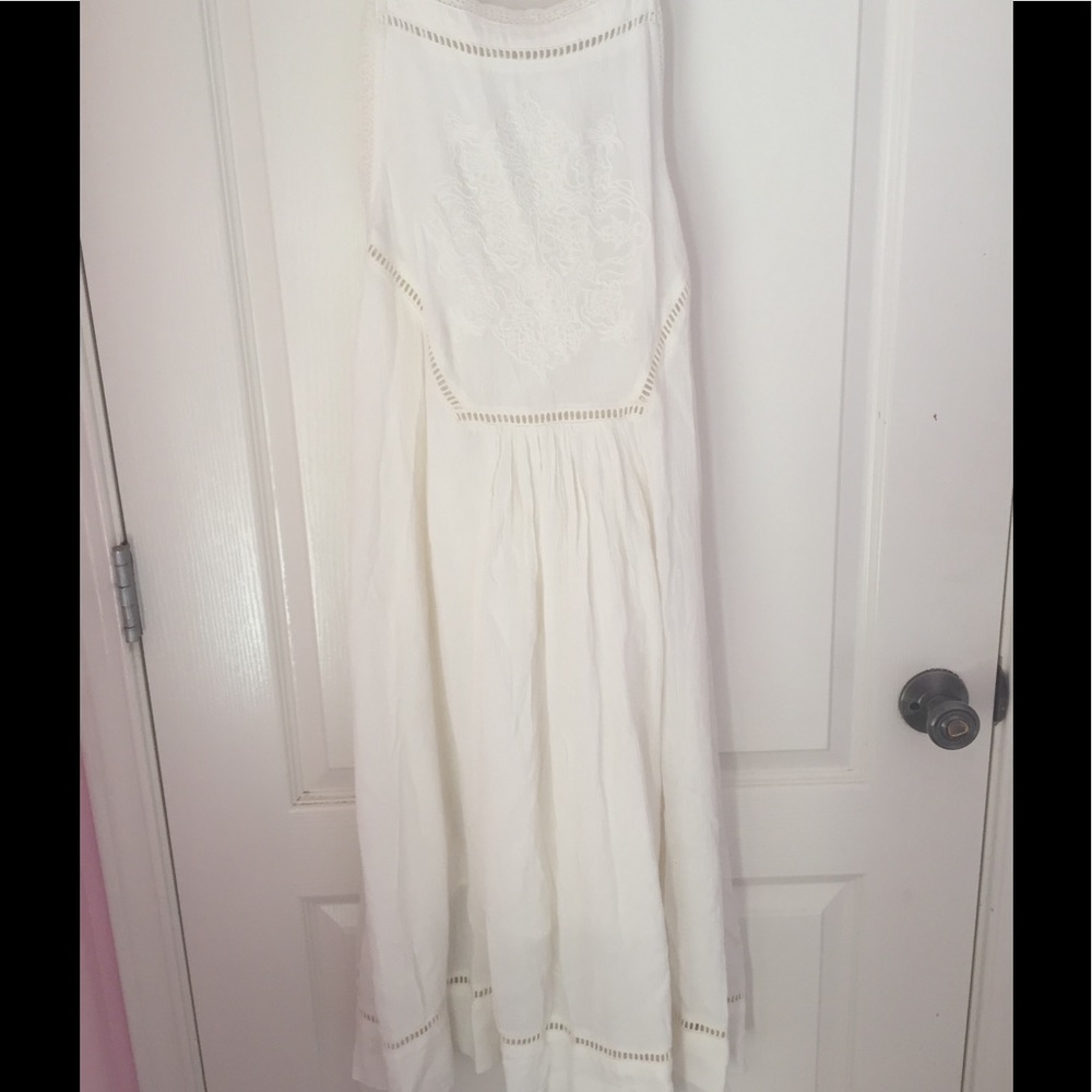 LAST PRICE beautiful white  midi/maxi dress 👗🔥