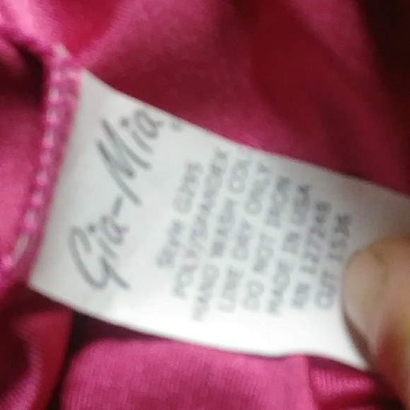 NWOT. Metallic-like tank top. - Picture 2 of 3