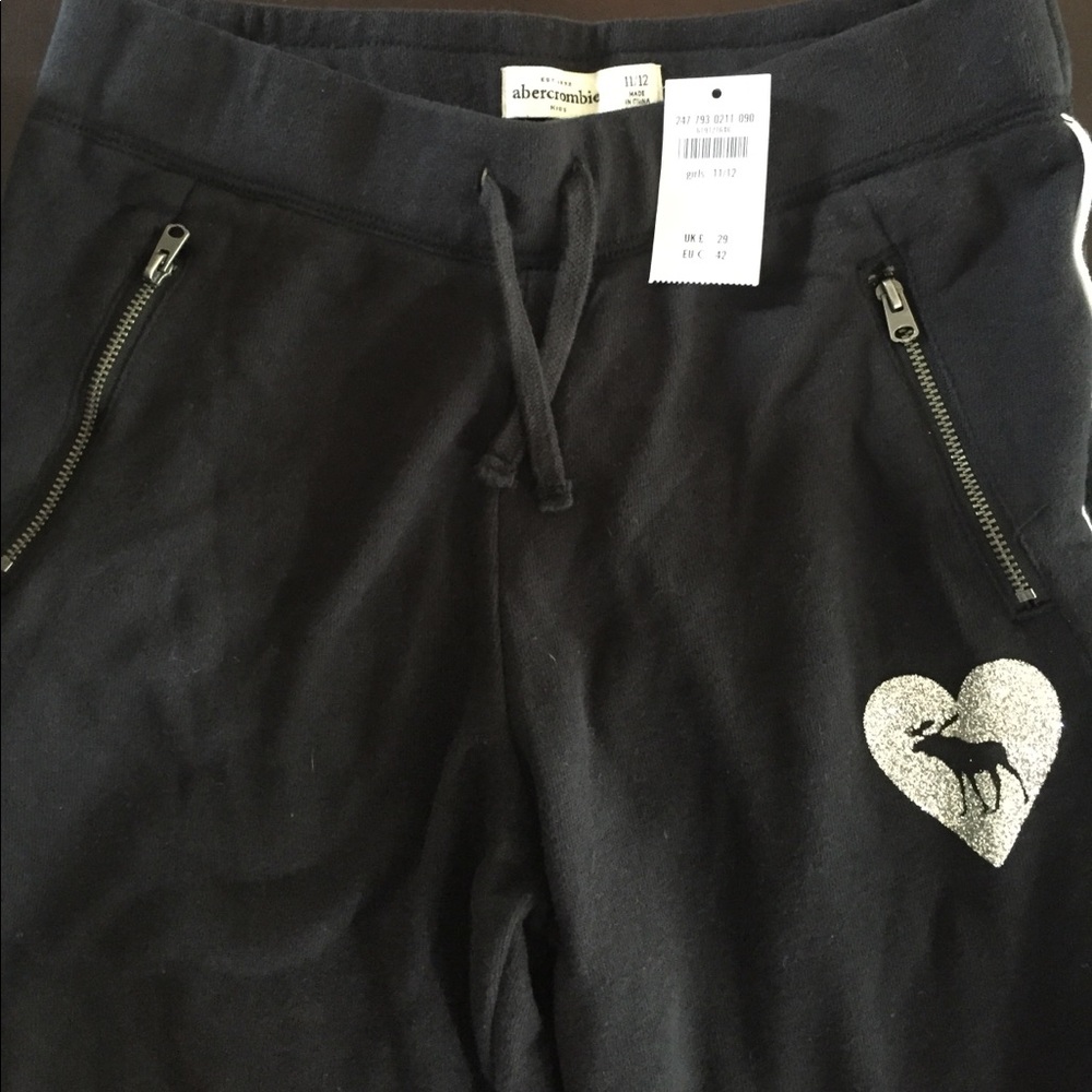 NWT Abercrombie Kids Size 11/12 Navy Joggers