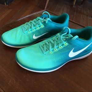 NEW Nike women's running shoes 2016