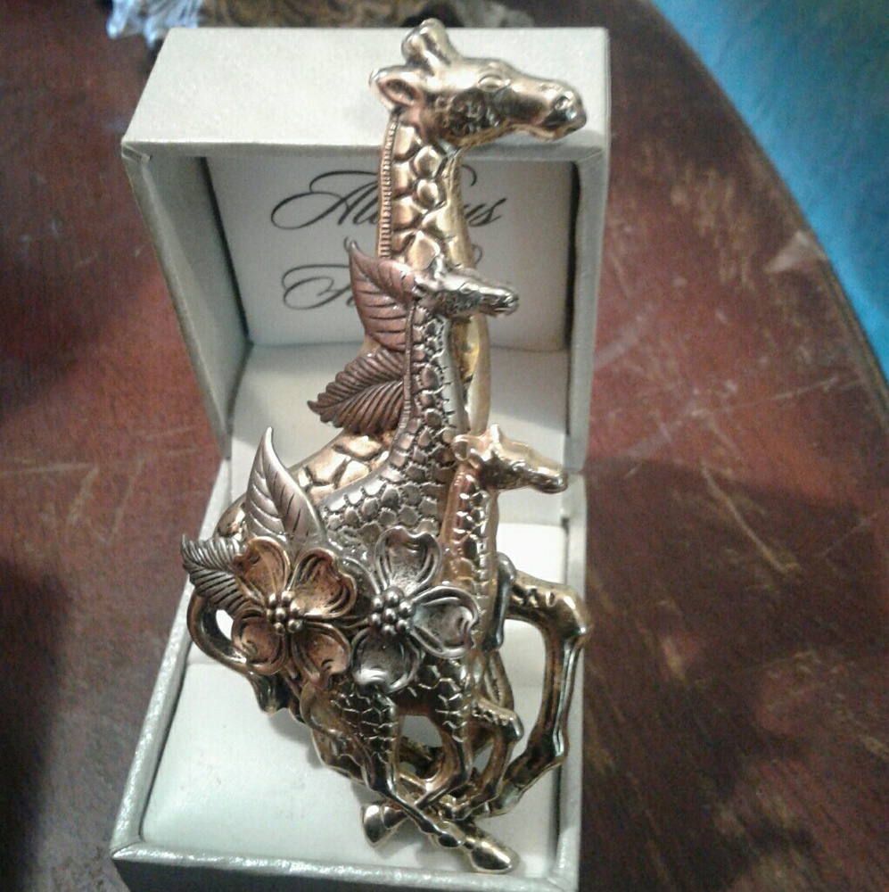 Brooch
