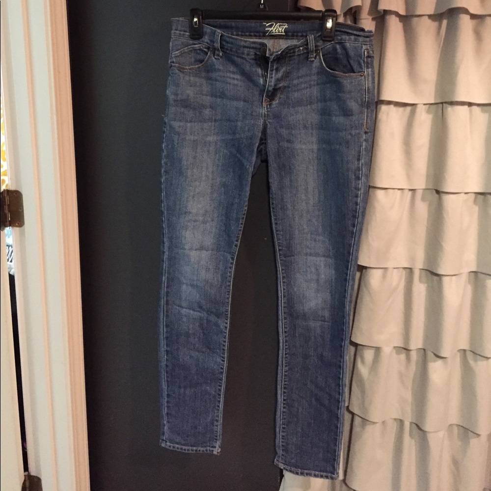 Old Navy Flirt Skinny Jeans