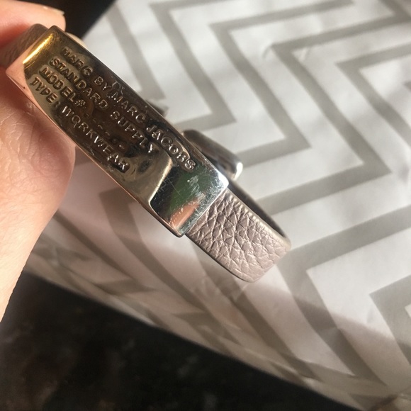 Marc by Marc Jacobs Leather ID Workwear Bracelet - Picture 4 of 7