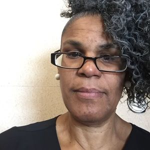 Meet your Posher, Debra