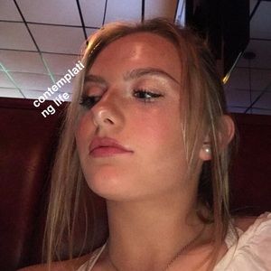 Meet your Posher, Khelie