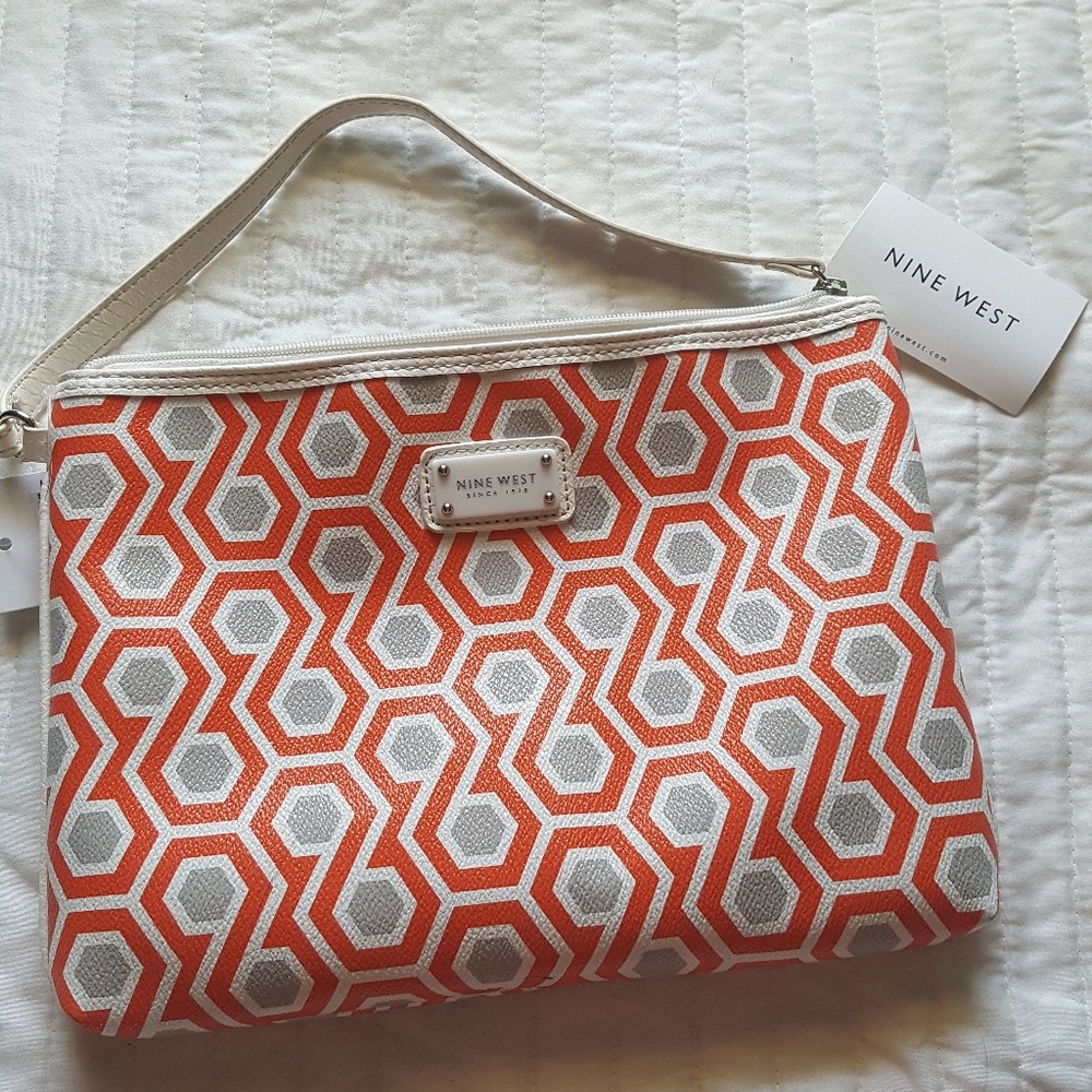 Nine West purse with geometric design