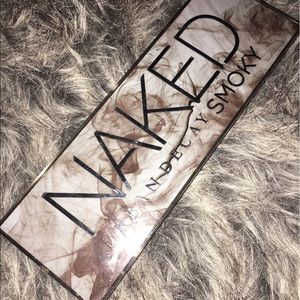 Urban Decay Smokey Palette