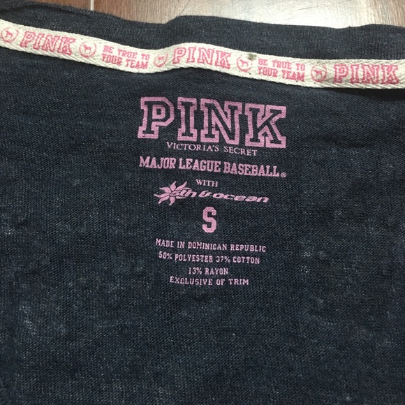 Victoria's Secret PINk Yankees V neck t-shirt - Picture 3 of 7