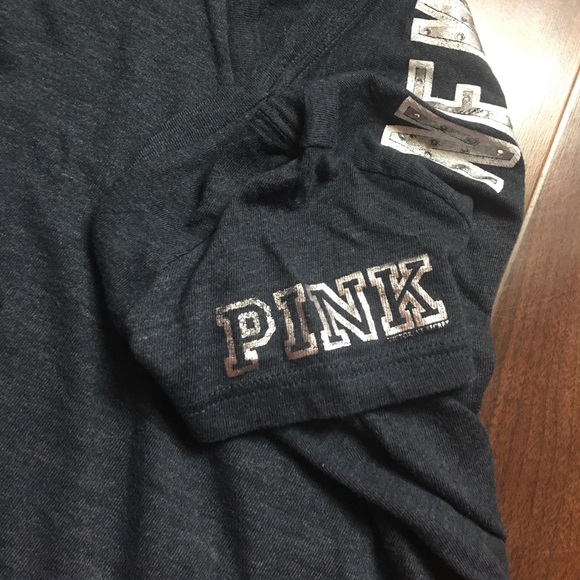 Victoria's Secret PINk Yankees V neck t-shirt - Picture 5 of 7
