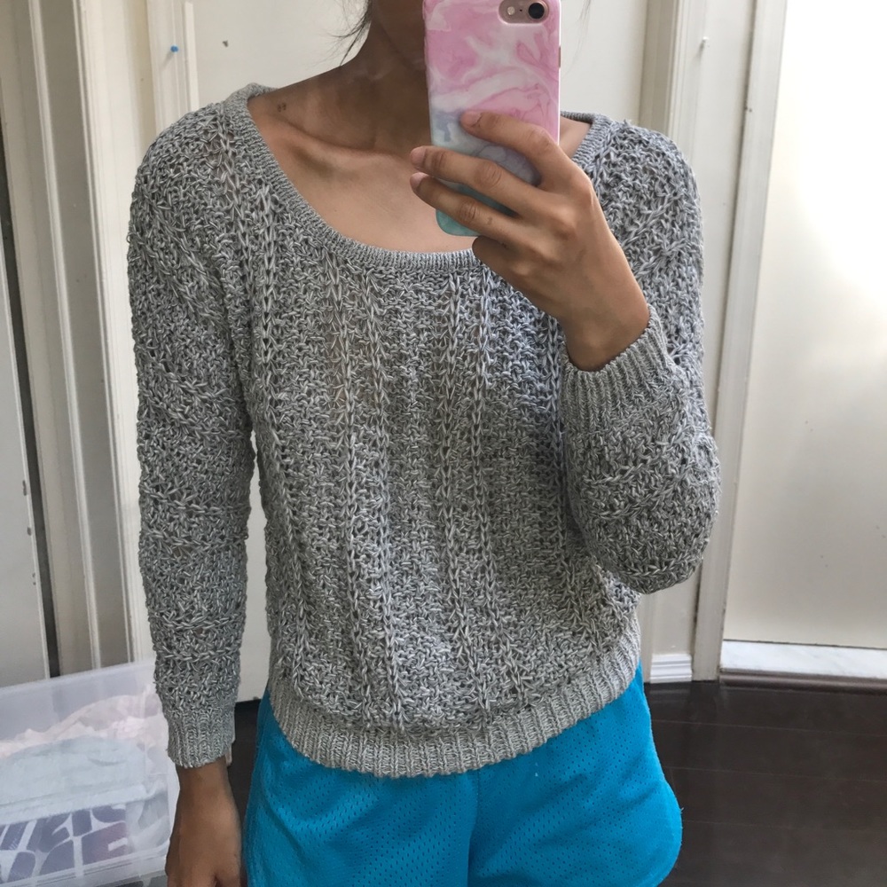 AMERICAN EAGLE SWEATER