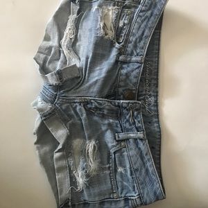American Eagle light wash denim shorts