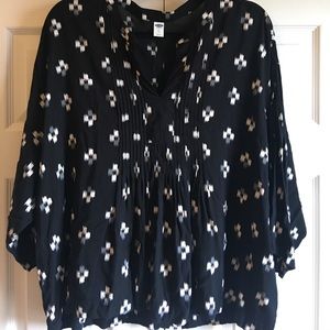 Classic Pintuck Printed Top