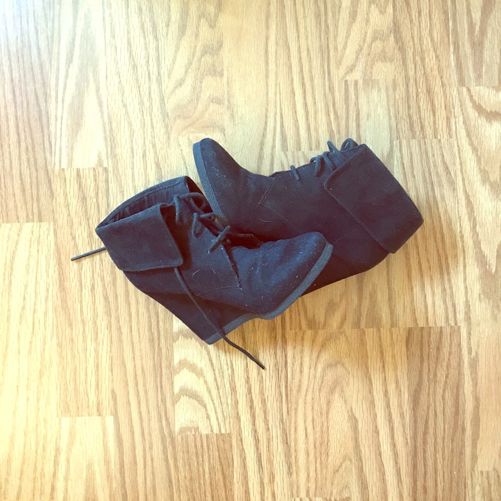 Ankle heeled booties