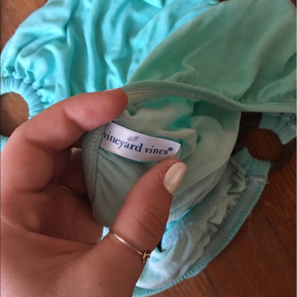 Grew out of the bikini - Picture 2 of 2