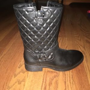 Never been worn quilted boots