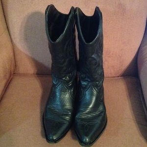 Black Cowboy Boots
