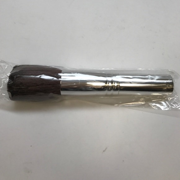 bareMinerals flawless complexion brush - Picture 1 of 2