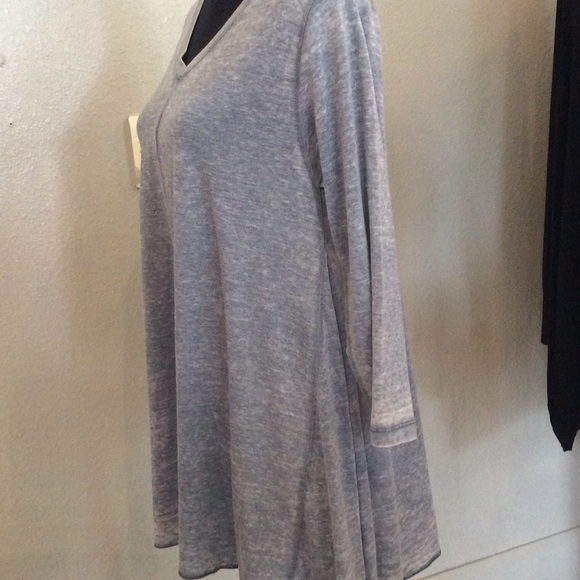 NEW ARRIVAL TUNIC BLOUSE - Picture 4 of 4