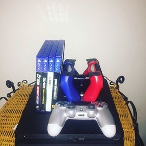 PS4 in good condition