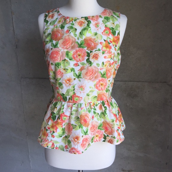 Forever 21 Tops - Floral Peplum Gold Button Down Back Top Forever 21 Tops - Floral Peplum Gold Button Down Back Top