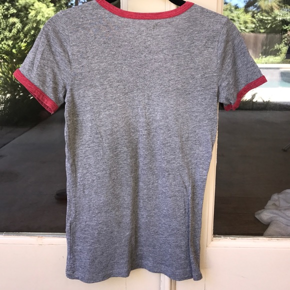 hollister tee - Picture 2 of 3
