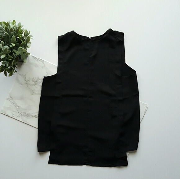 Cropped Side Top - Picture 3 of 4