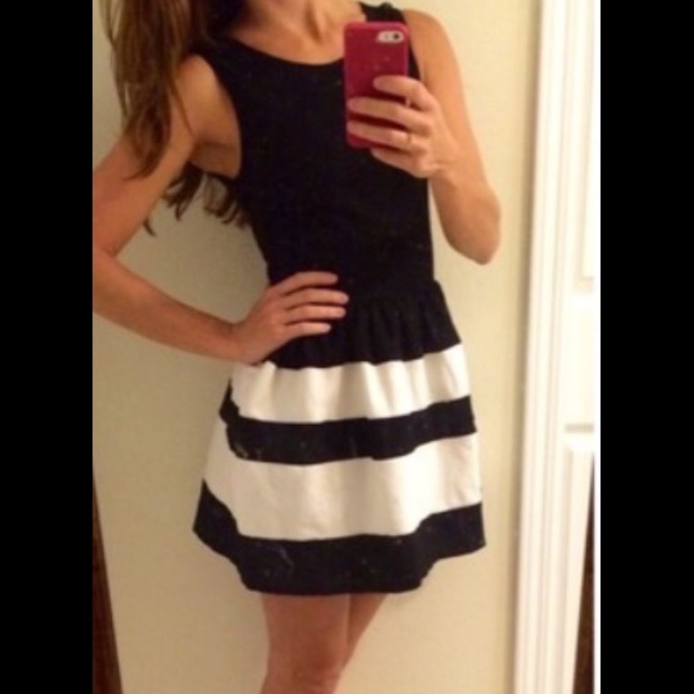 FINAL PRICE‼️Bar 3 dress black and white