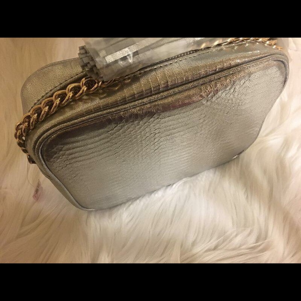 Victoria Secret Limited Edition Crossbody - Picture 4 of 6