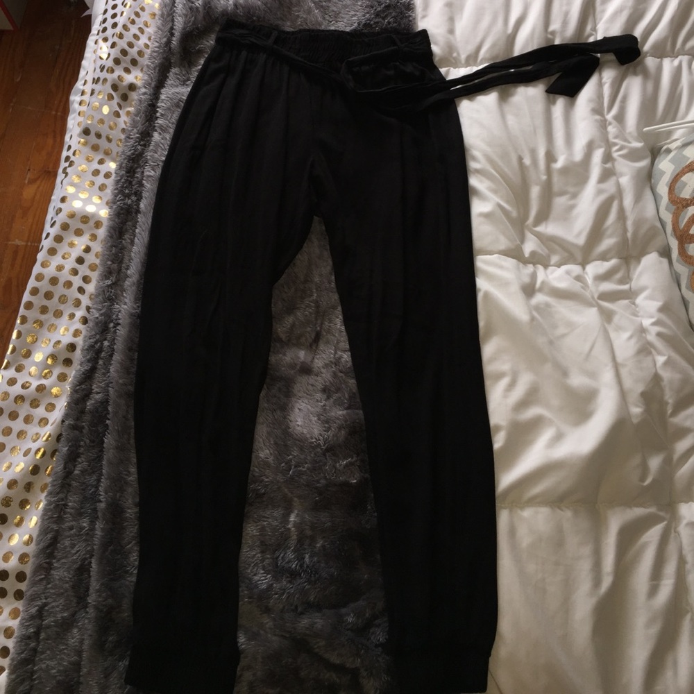 Rue 21 black joggers with tie