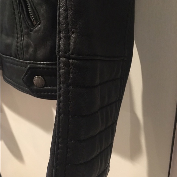 BNWOT Black Leather Quilted Moto Jacket - Picture 5 of 6