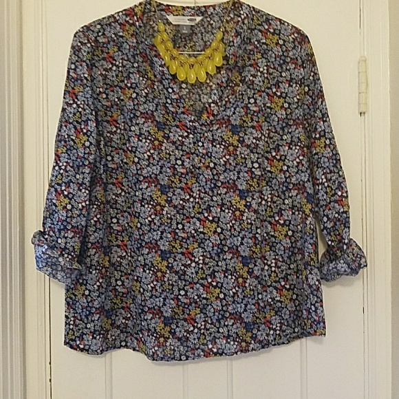 Old Navy Tops - Comfy and cute OLD NAVY linen tunic floral blouse Old Navy Tops - Comfy and cute OLD NAVY linen tunic floral blouse